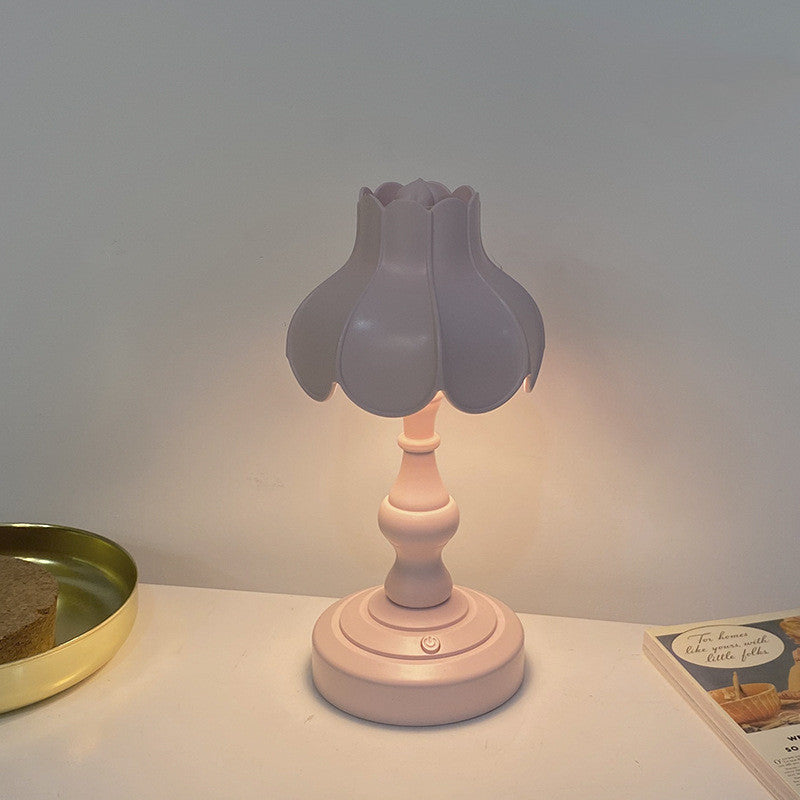 European Lotus Usb Charging Night Light Nostalgic Mediterranean Bedroom Bedside Lamp Mini Contracted Led Desk Lamp Decoration