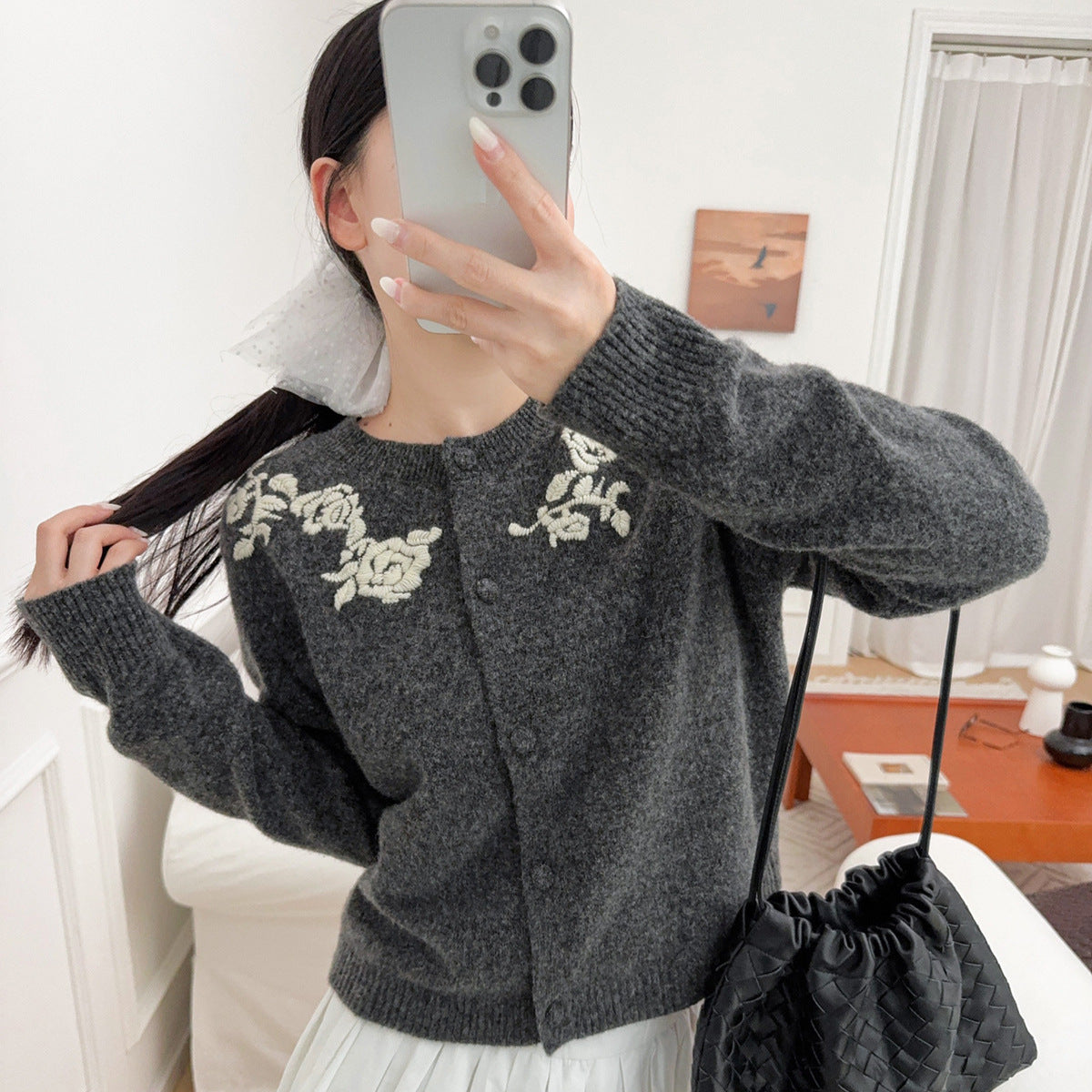 Gray Round Neck Knit Cardigan with Vintage Embroidery Fashionable High-End Embroidered Long Sleeve Wool Cardigan for Women