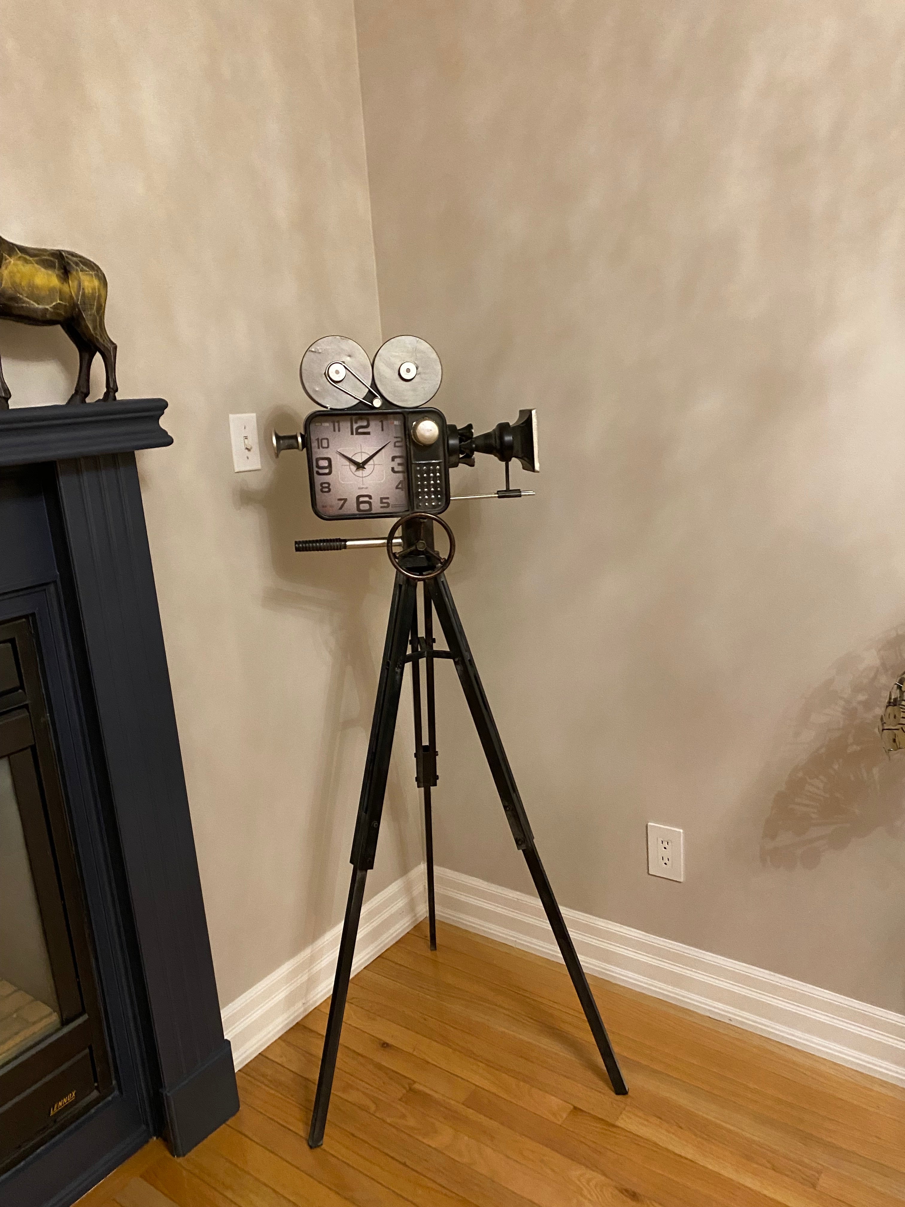 Vintage Movie Camera Miniature Ornamental Novelty Collectors Clock by Peterson Housewares & Artwares