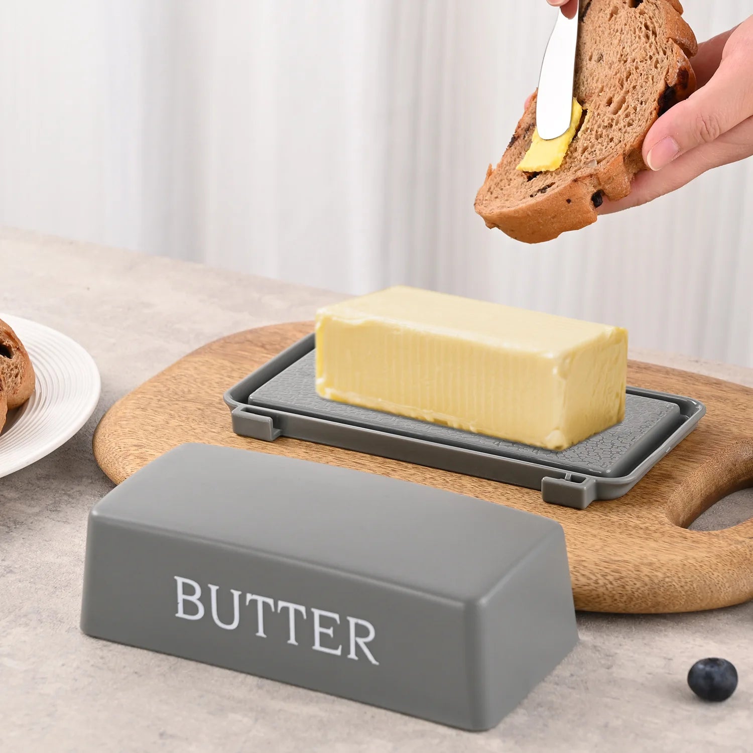Retro Bistro Sealed Butter Box & Built-In Slicer Knife