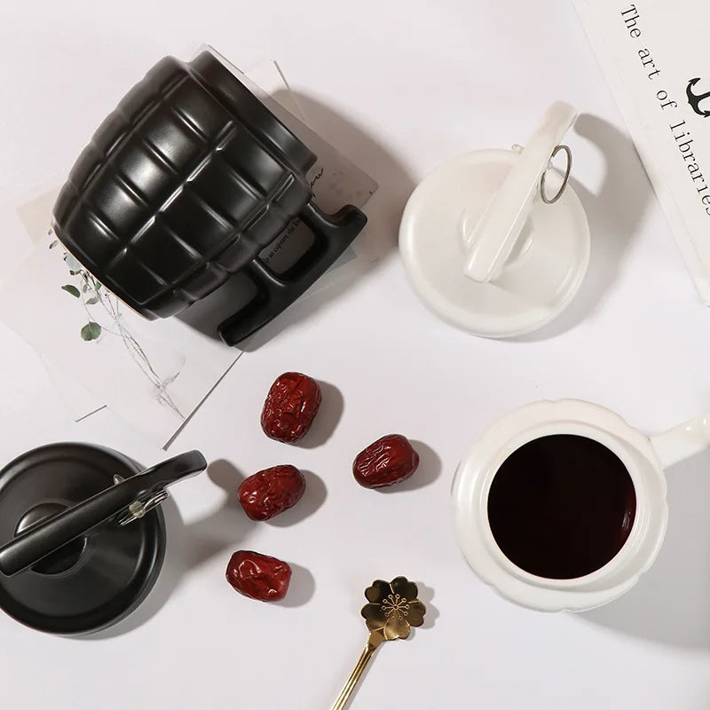 Retro Pop Art Ceramic Grenade Mug with Lid