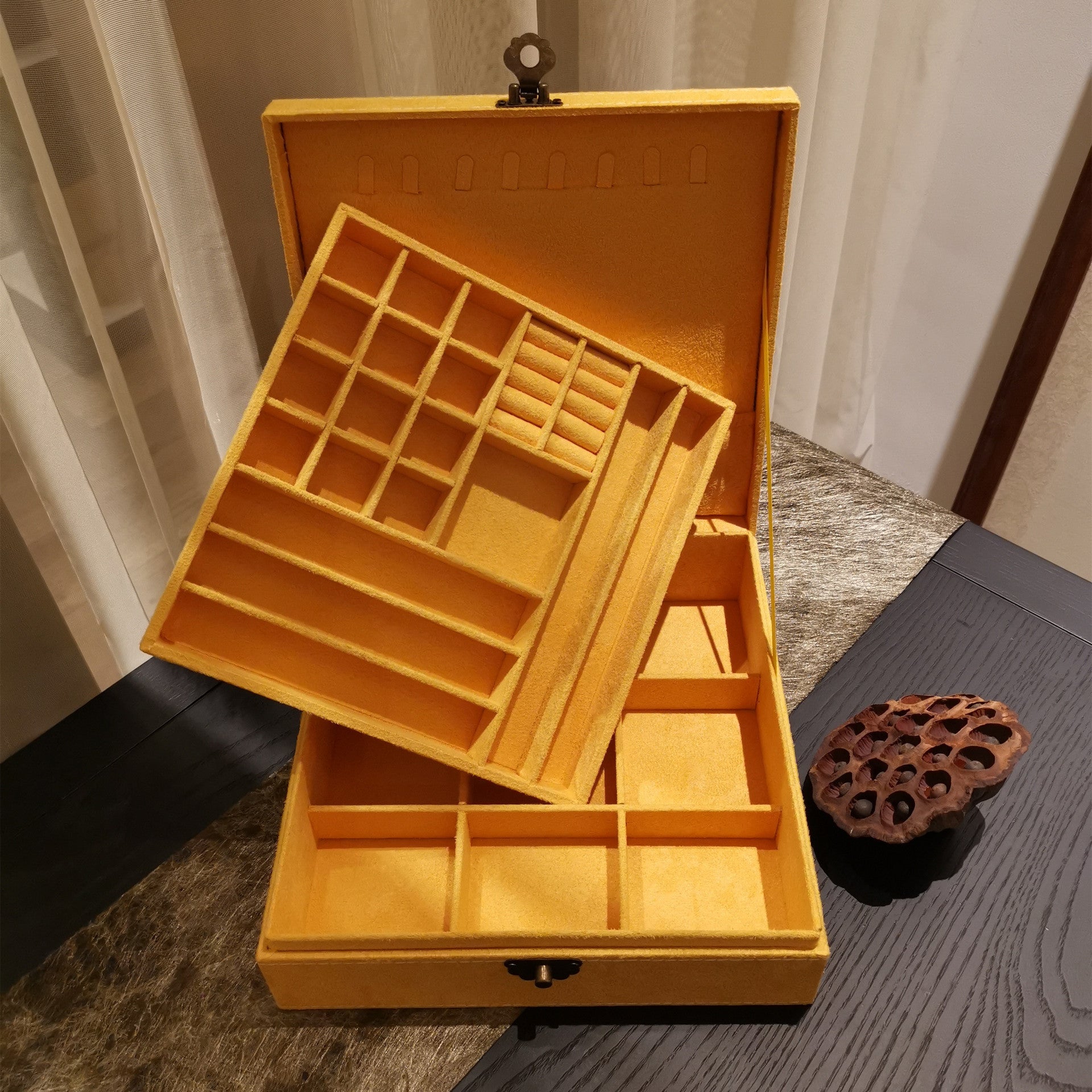 Chinese Style Double Layer Flannel Jewelry Box