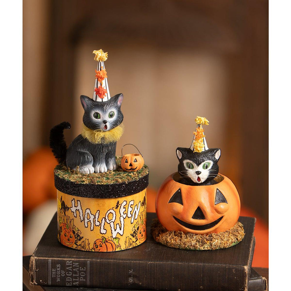 Cecil's Hang Out by Bethany Lowe Designs