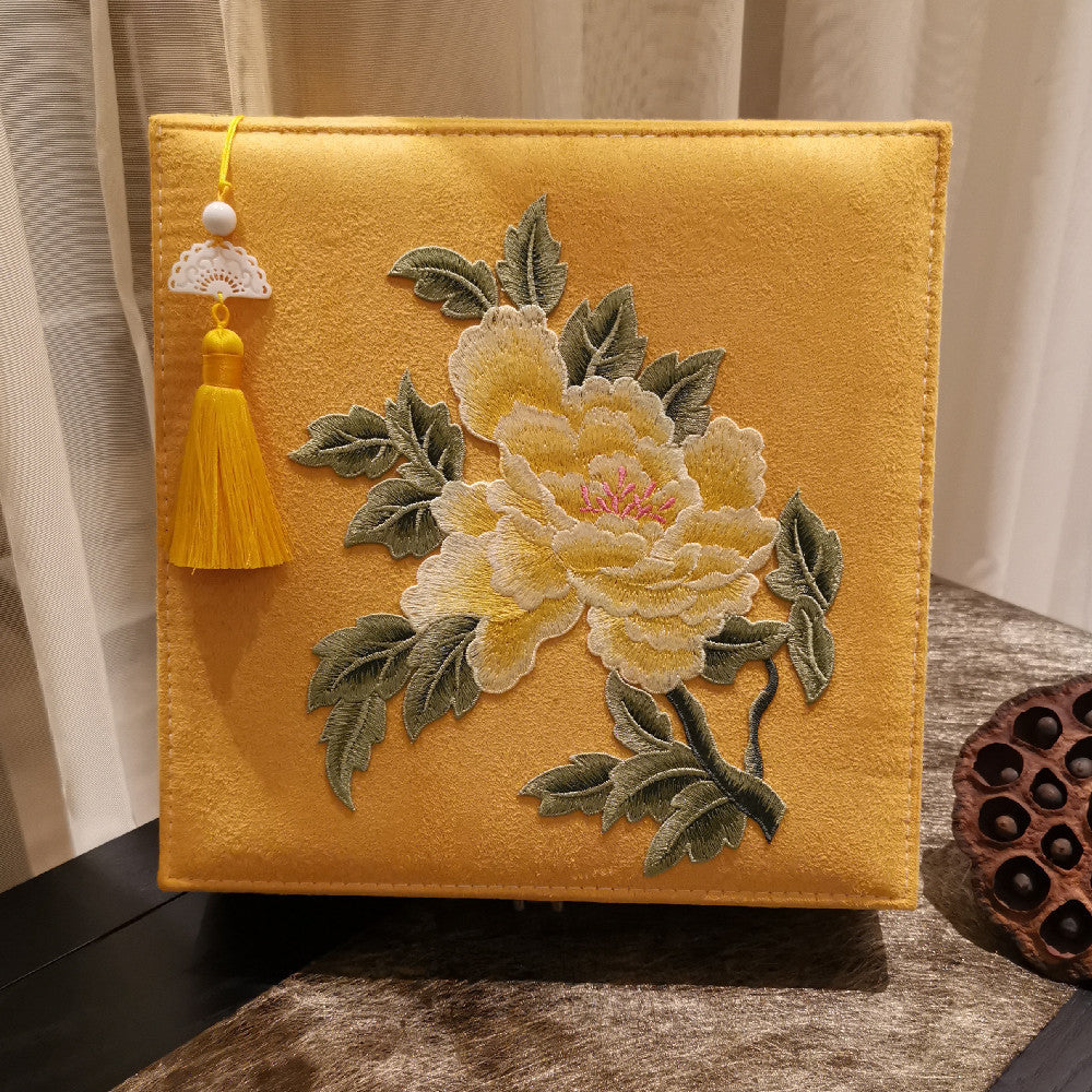 Chinese Style Double Layer Flannel Jewelry Box