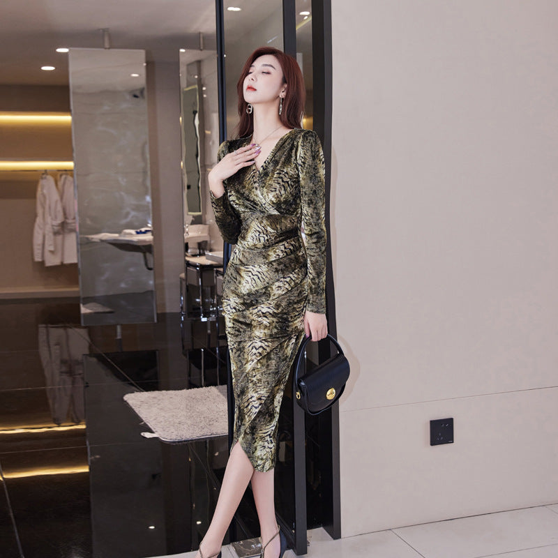 Pleuche Dress Women's Long Sleeve V-neck Slim-fit One-step Skirt