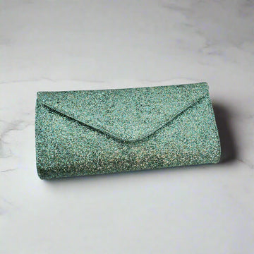 Retro-Inspired Clutch Purse