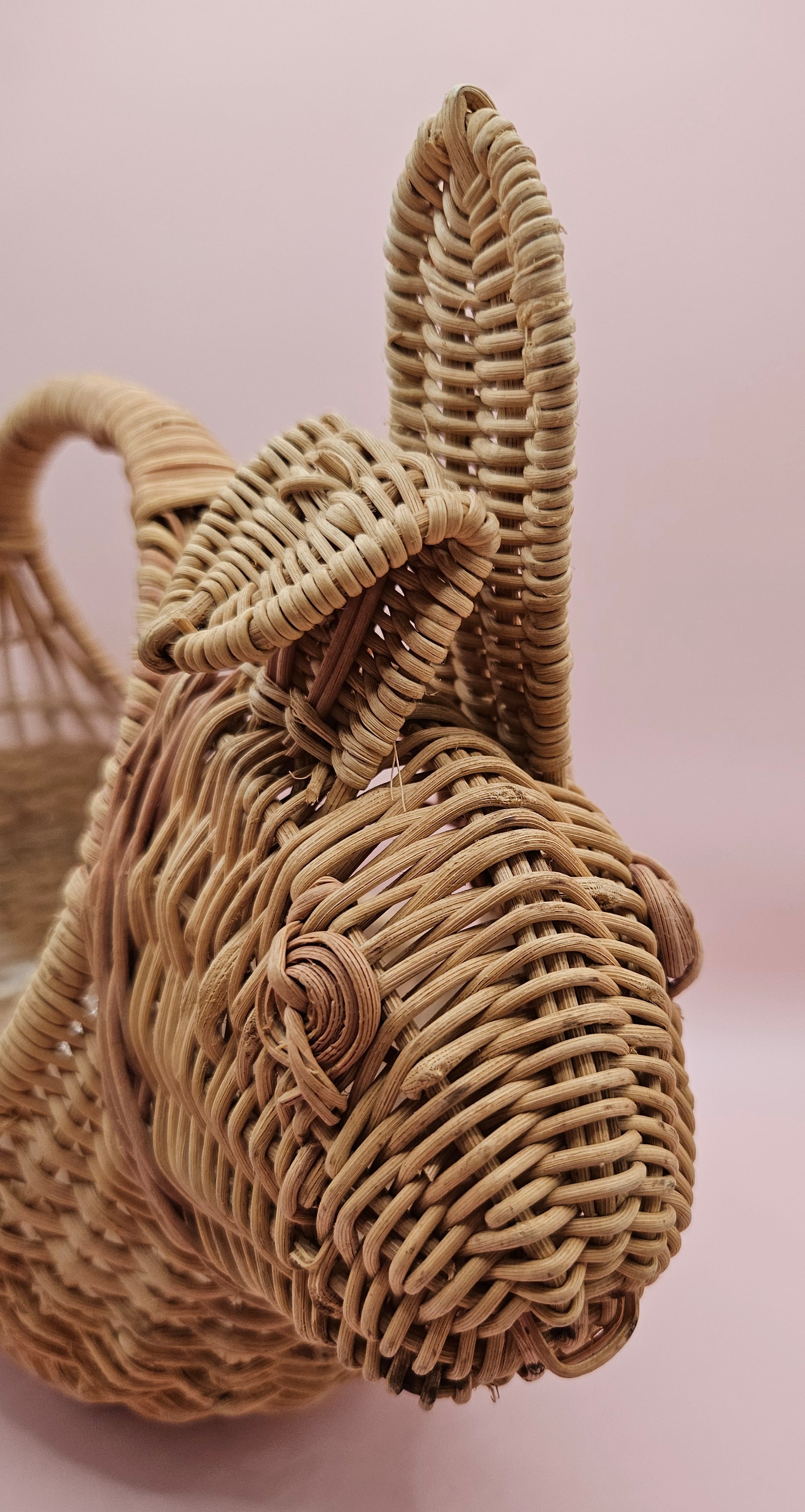 Vintage Wicker Bunny Basket – Handwoven Animal-Shaped Easter or Display Basket 10.5x5.5x8.25
