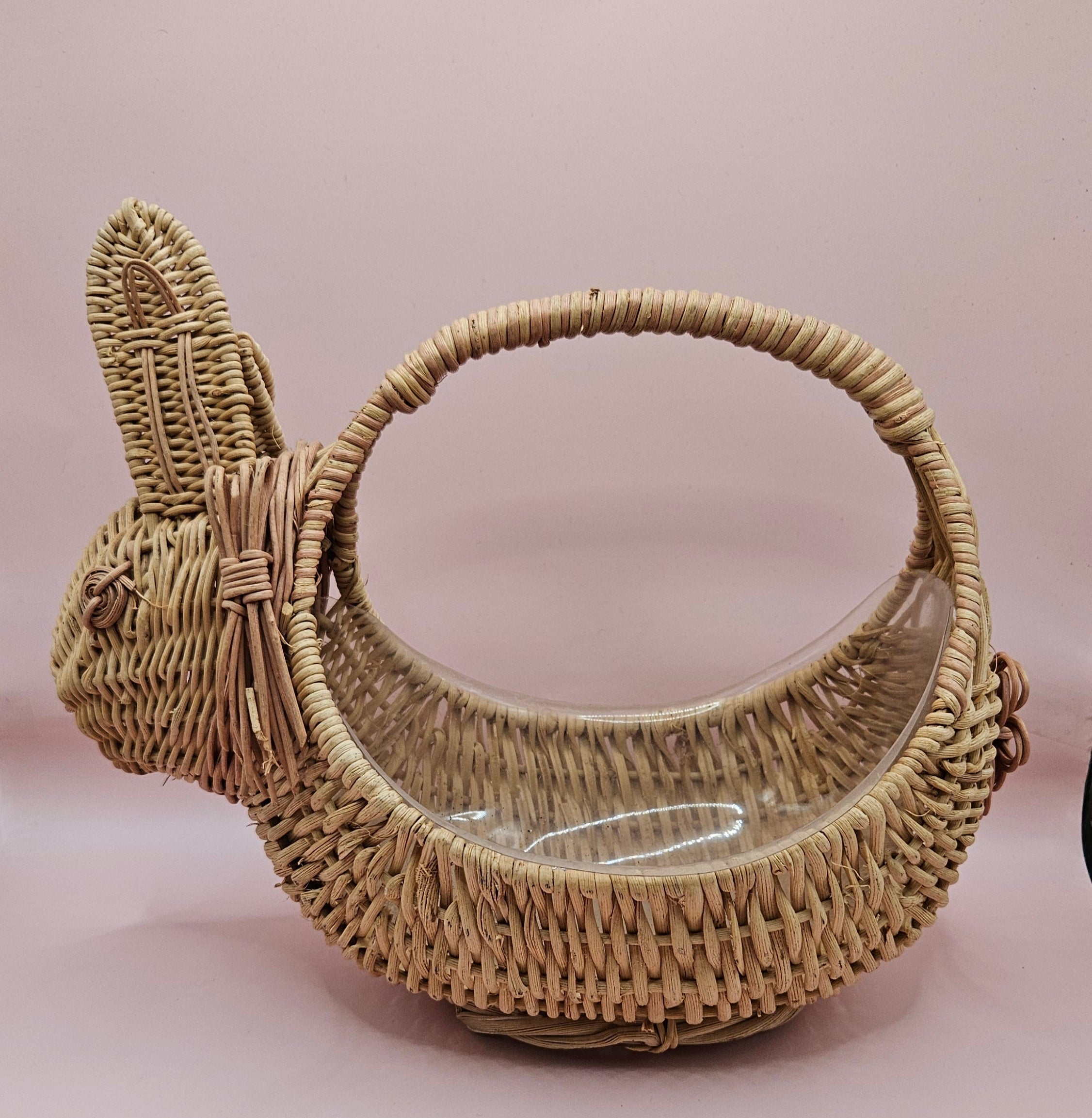Vintage Wicker Bunny Basket – Handwoven Animal-Shaped Easter or Display Basket 10.5x5.5x8.25
