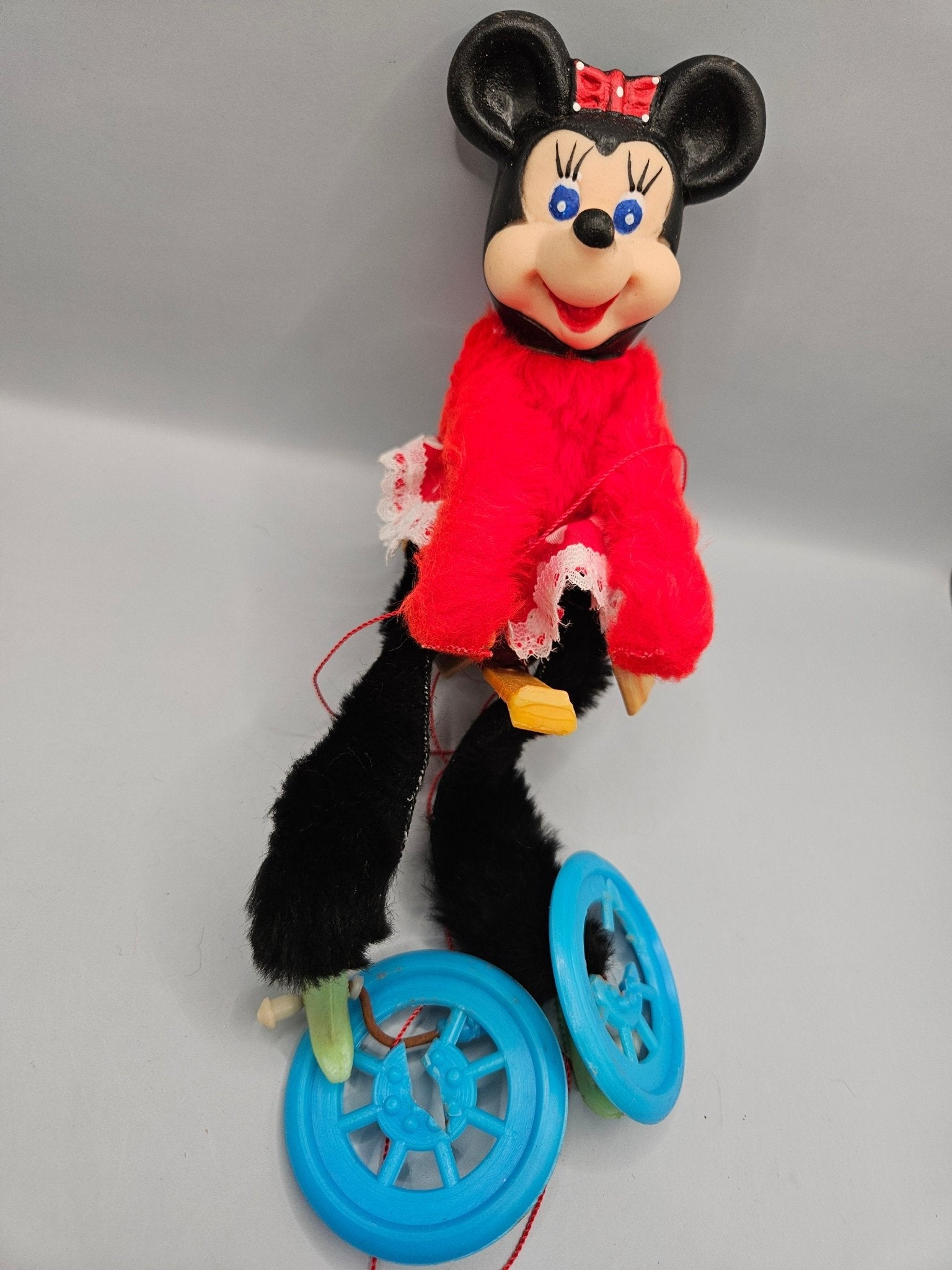 Vintage Flintstone and Minnie Mouse Puppets – Sold As-Is for Parts