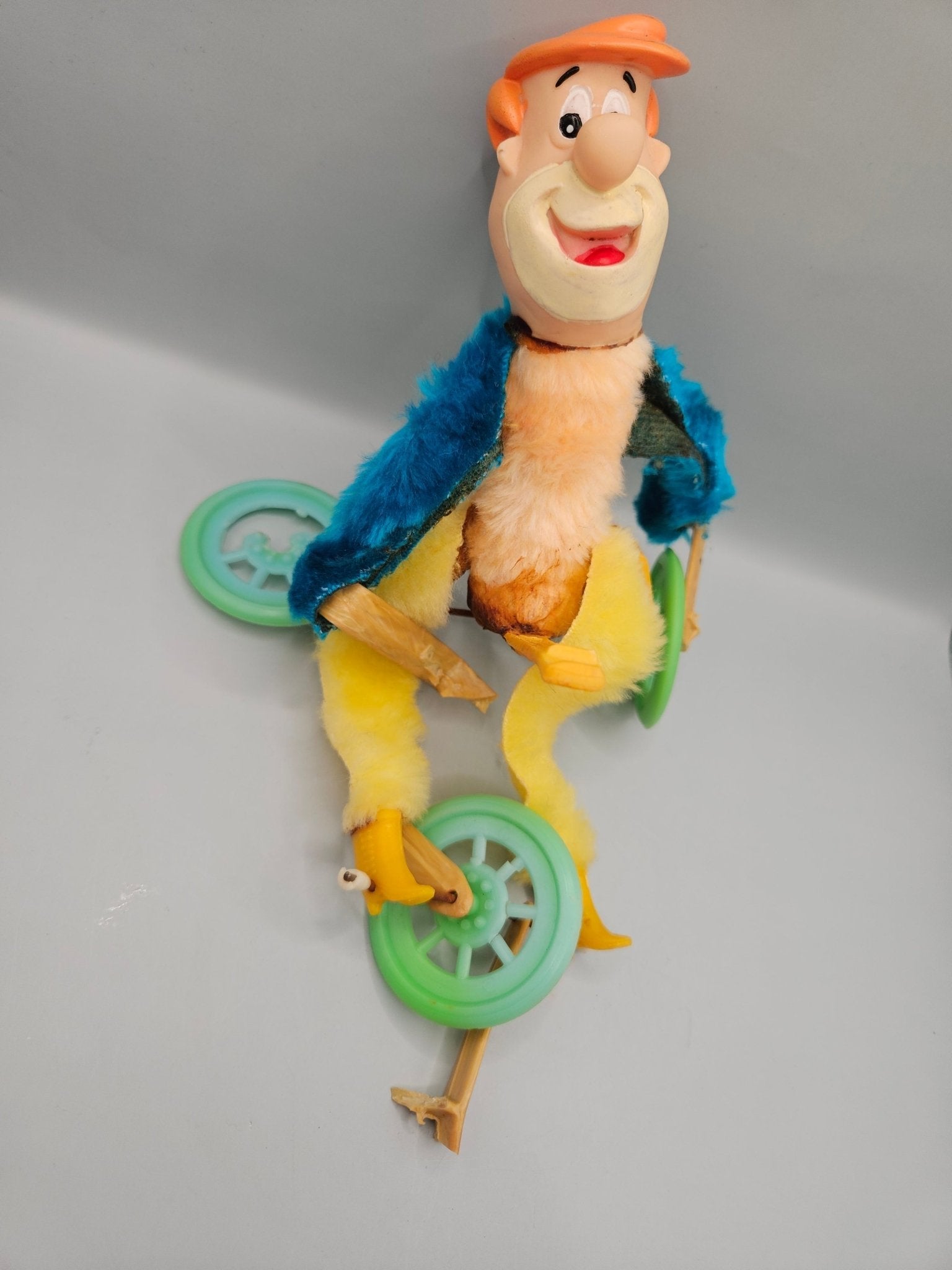 Vintage Flintstone and Minnie Mouse Puppets – Sold As-Is for Parts